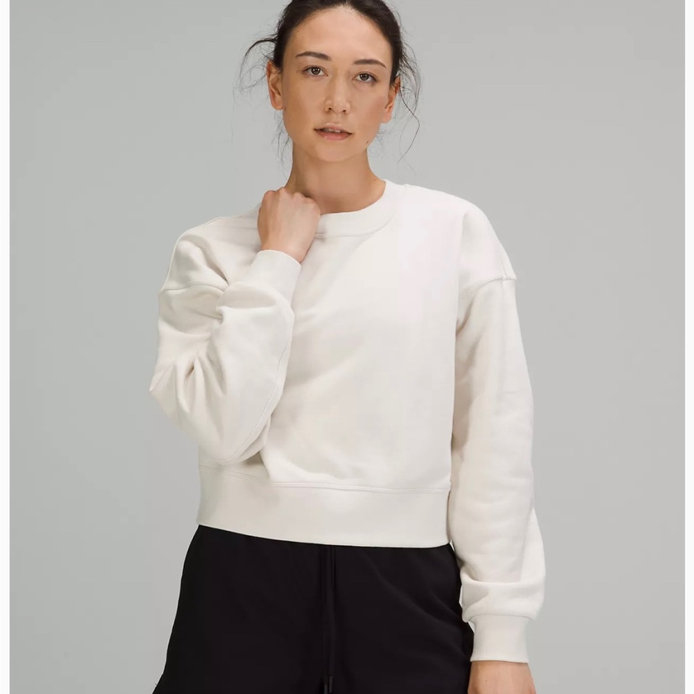 Softstreme Perfectly Oversized Cropped Crew size 6